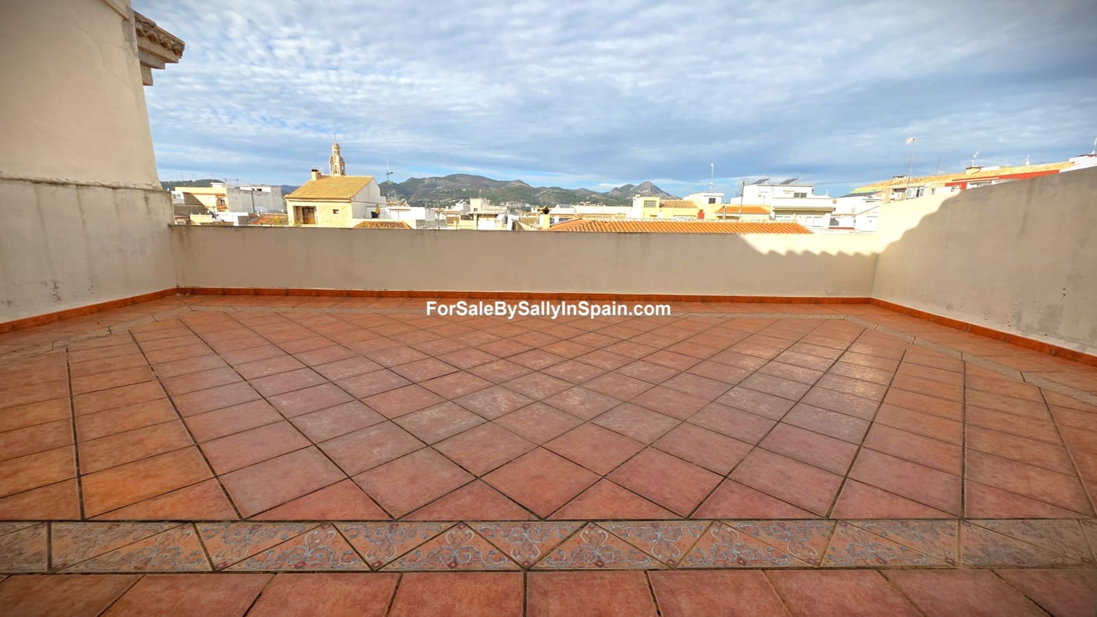 4 makuuhuone Omakotitalo myytävänä paikassa Palma de Gandia mukana 
autotalli - 330 000 € (Ref: 9471329)