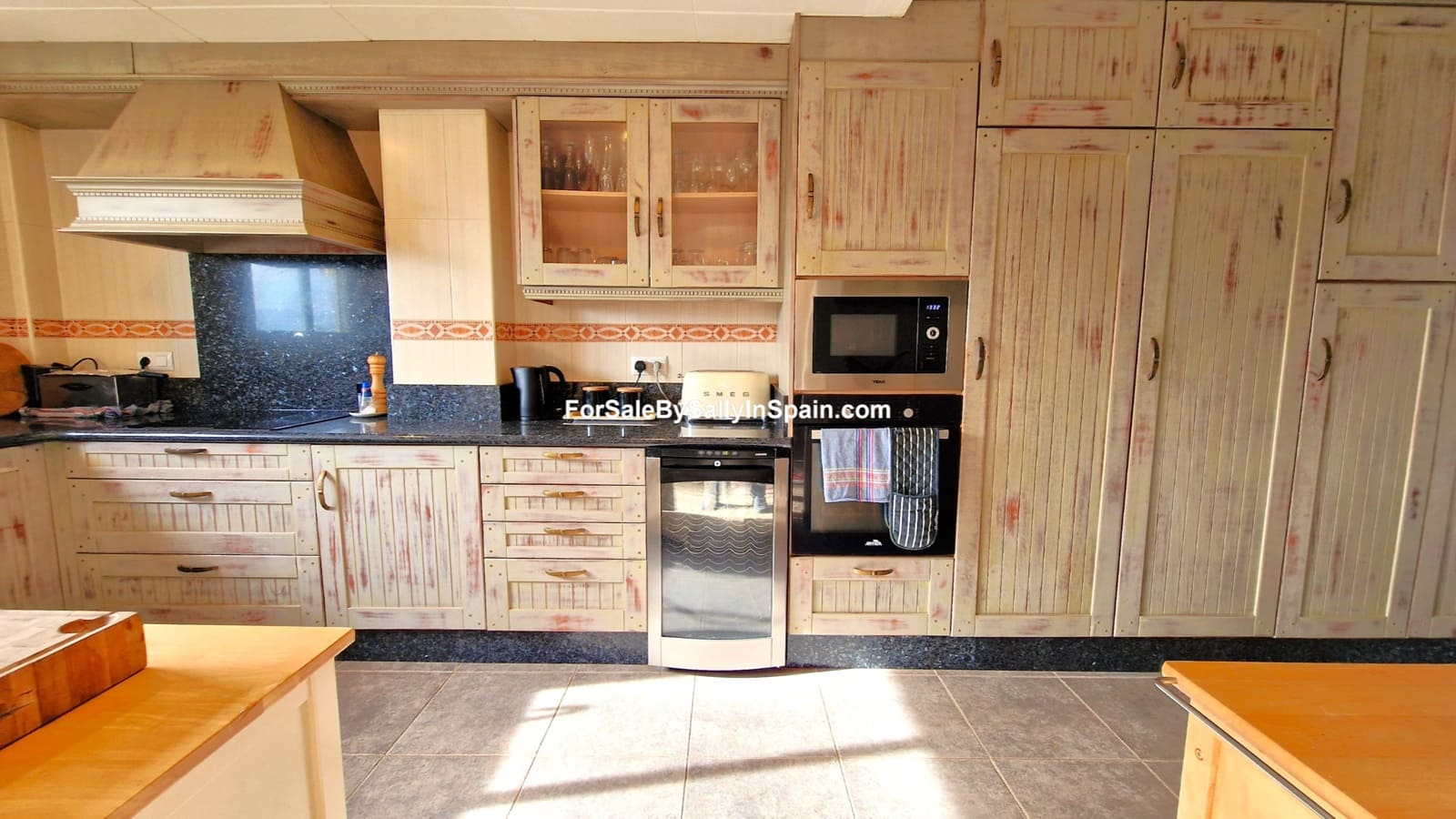 4 sypialnia Willa na sprzedaż w Beniganim z basenem garażem - 270 000 € (Ref: 9471520)