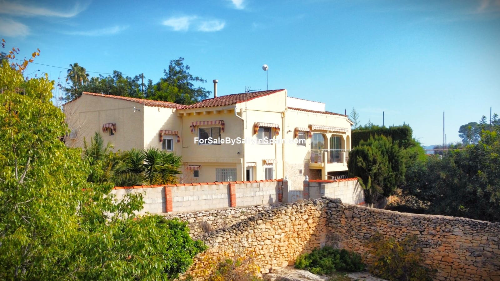 4 sypialnia Willa na sprzedaż w Beniganim z basenem garażem - 270 000 € (Ref: 9471520)