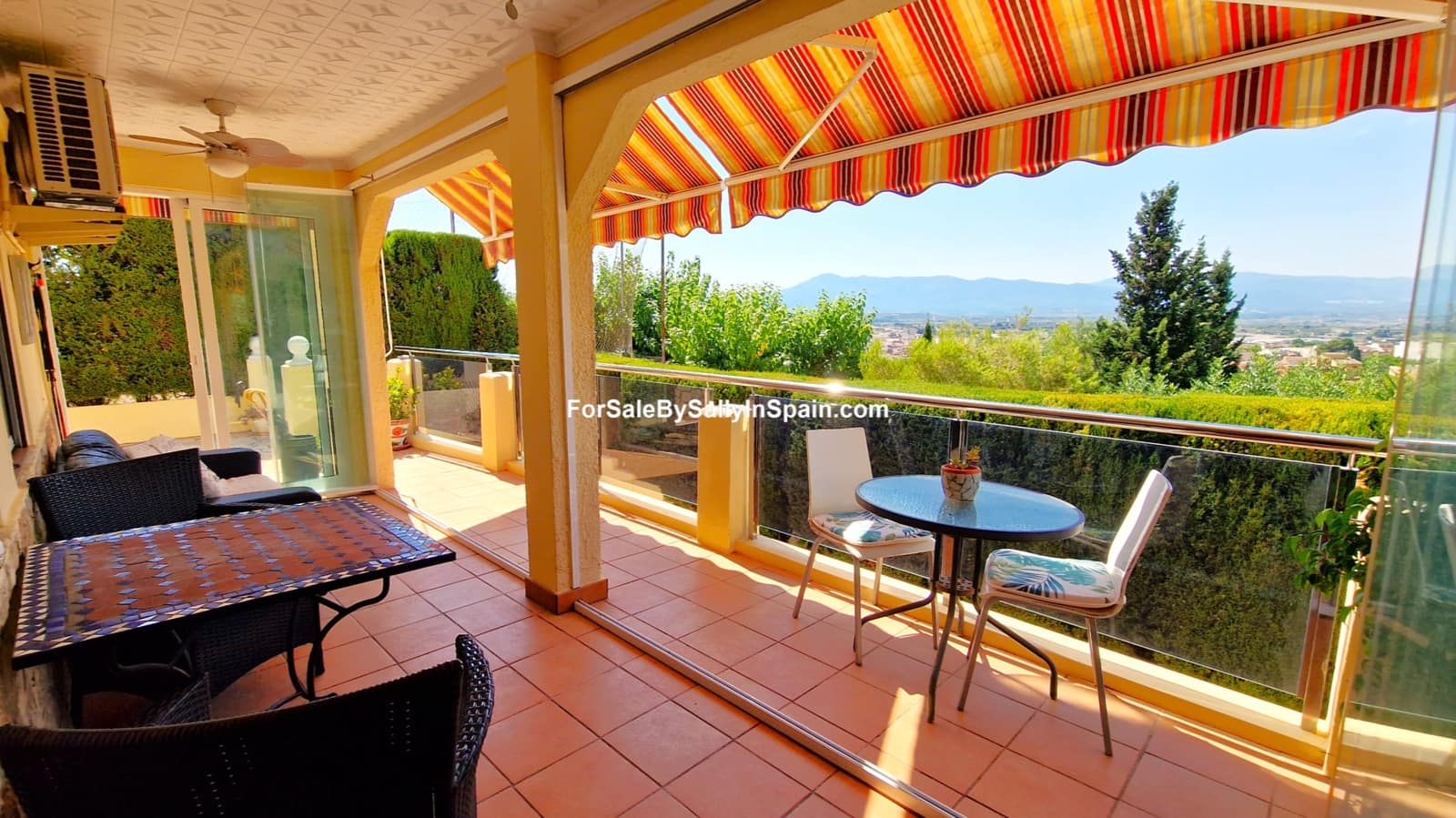 4 sypialnia Willa na sprzedaż w Beniganim z basenem garażem - 270 000 € (Ref: 9471520)