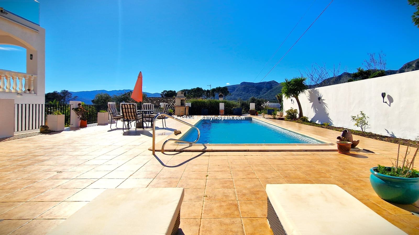 Chalet de 6 habitaciones en Gandia en venta con piscina garaje - 649.000 € (Ref: 9623182)