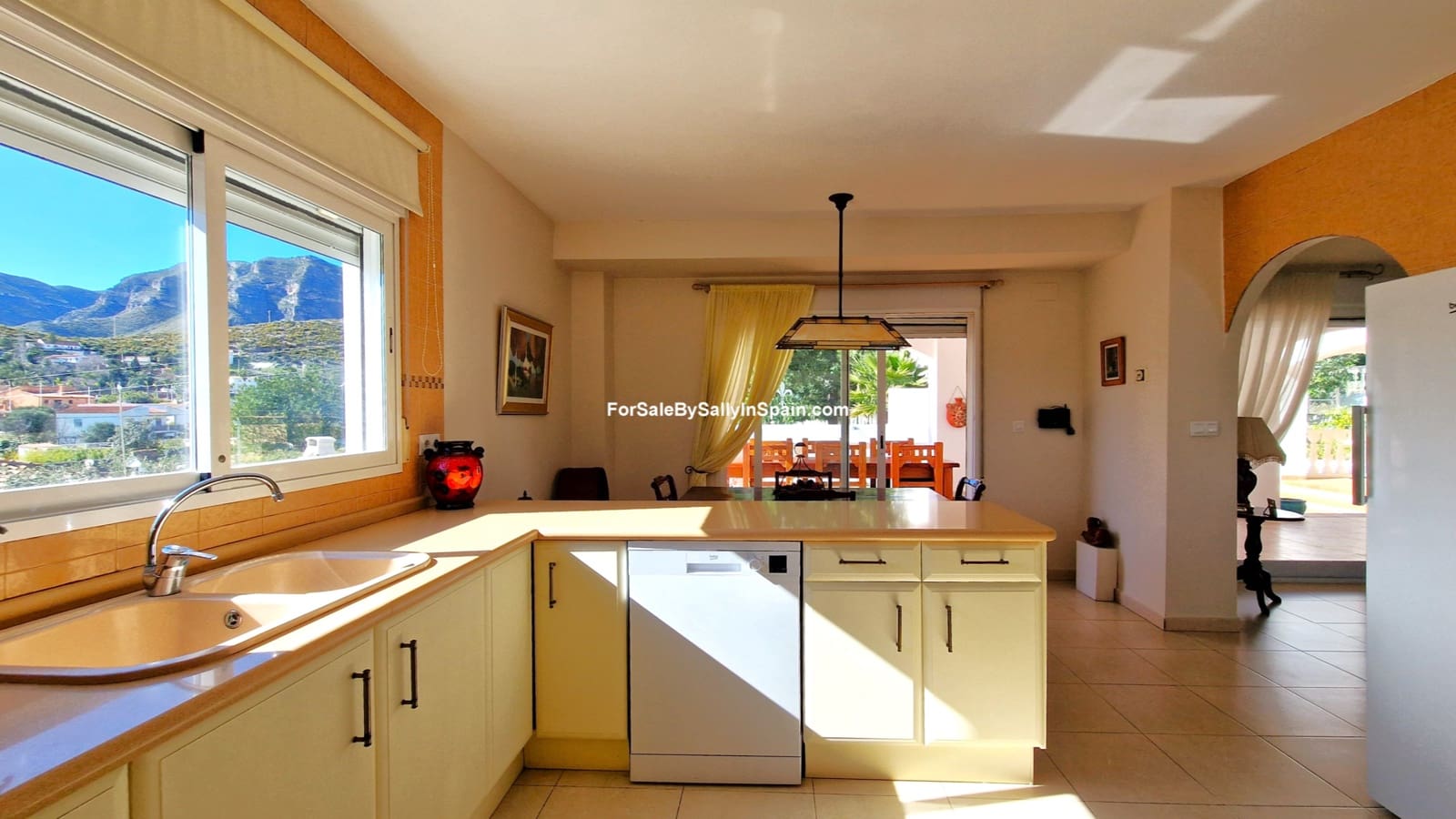 Chalet de 6 habitaciones en Gandia en venta con piscina garaje - 649.000 € (Ref: 9623182)