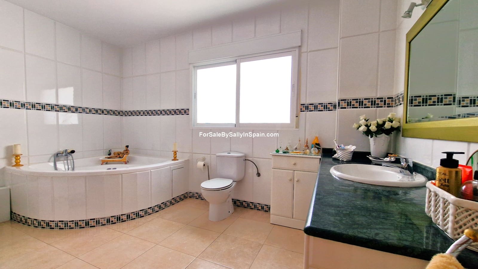 Chalet de 6 habitaciones en Gandia en venta con piscina garaje - 649.000 € (Ref: 9623182)