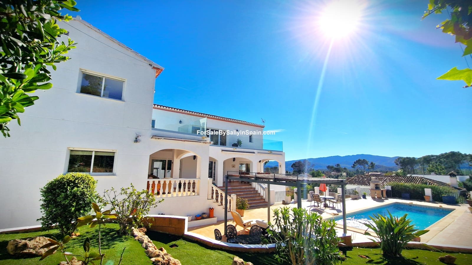 Chalet de 6 habitaciones en Gandia en venta con piscina garaje - 649.000 € (Ref: 9623182)