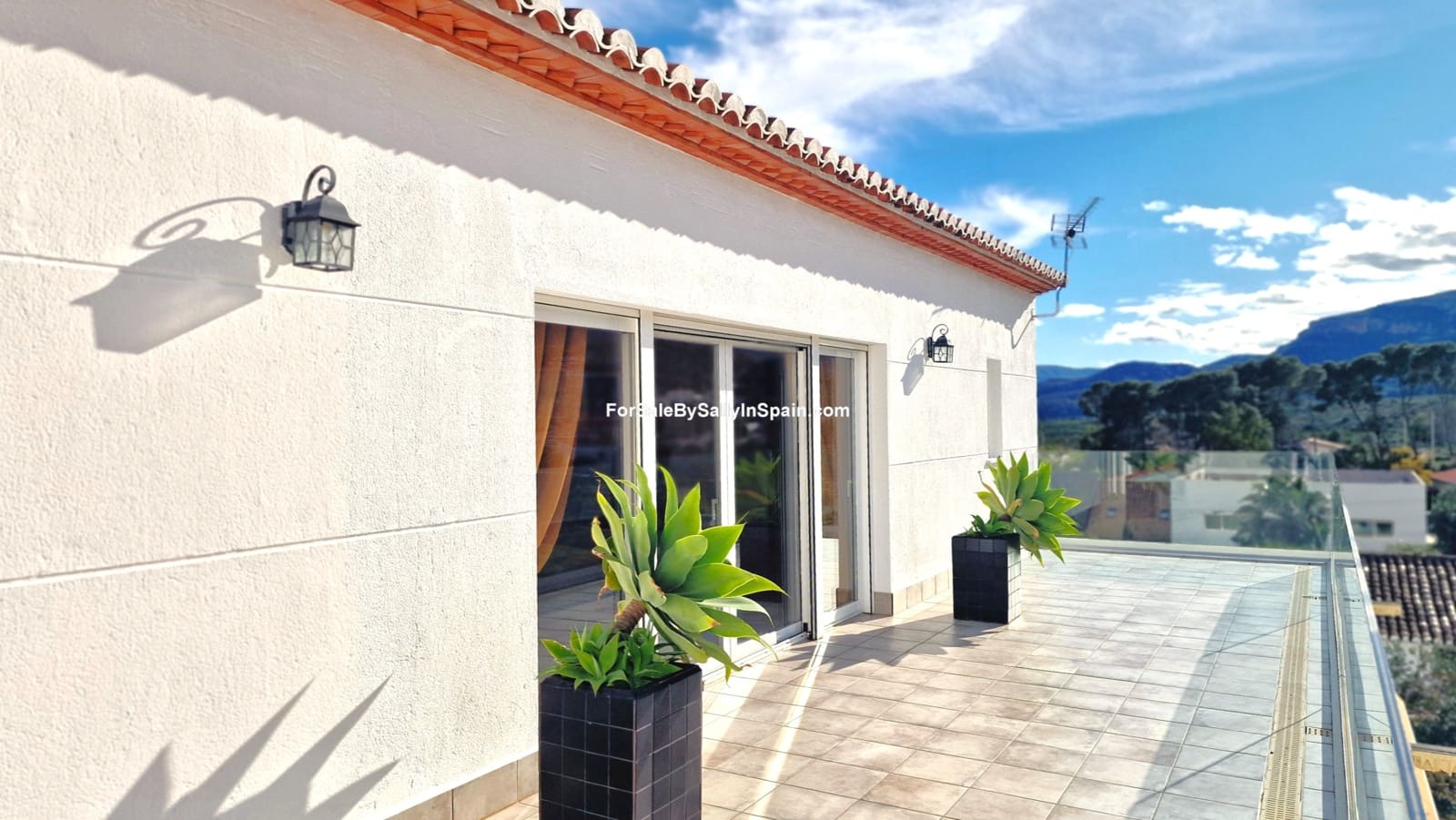 Chalet de 6 habitaciones en Gandia en venta con piscina garaje - 649.000 € (Ref: 9623182)