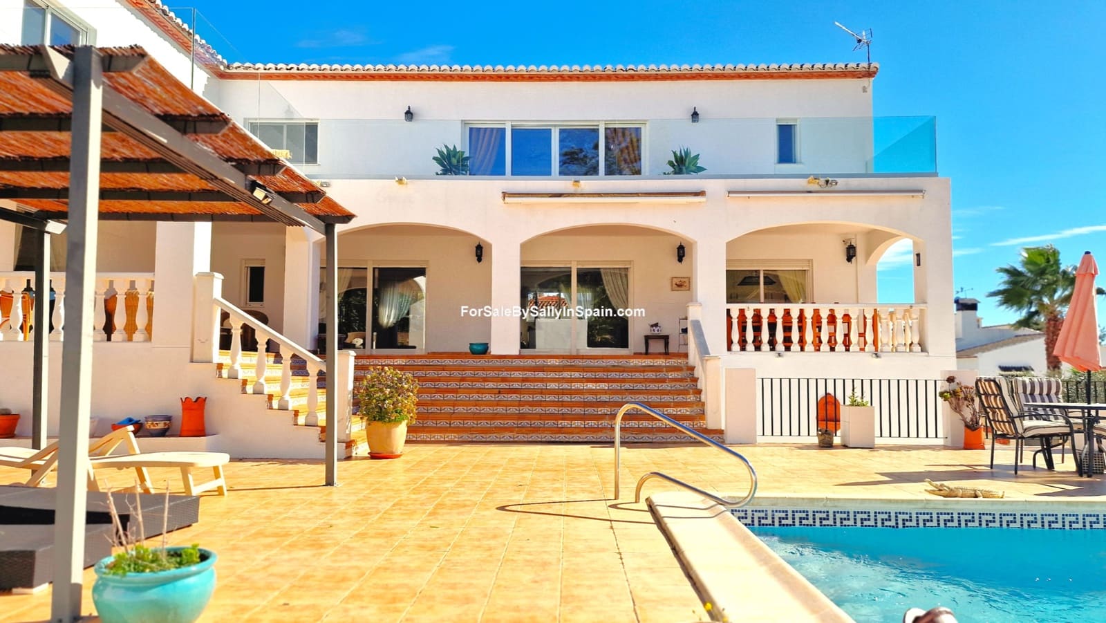 Chalet de 6 habitaciones en Gandia en venta con piscina garaje - 649.000 € (Ref: 9623182)