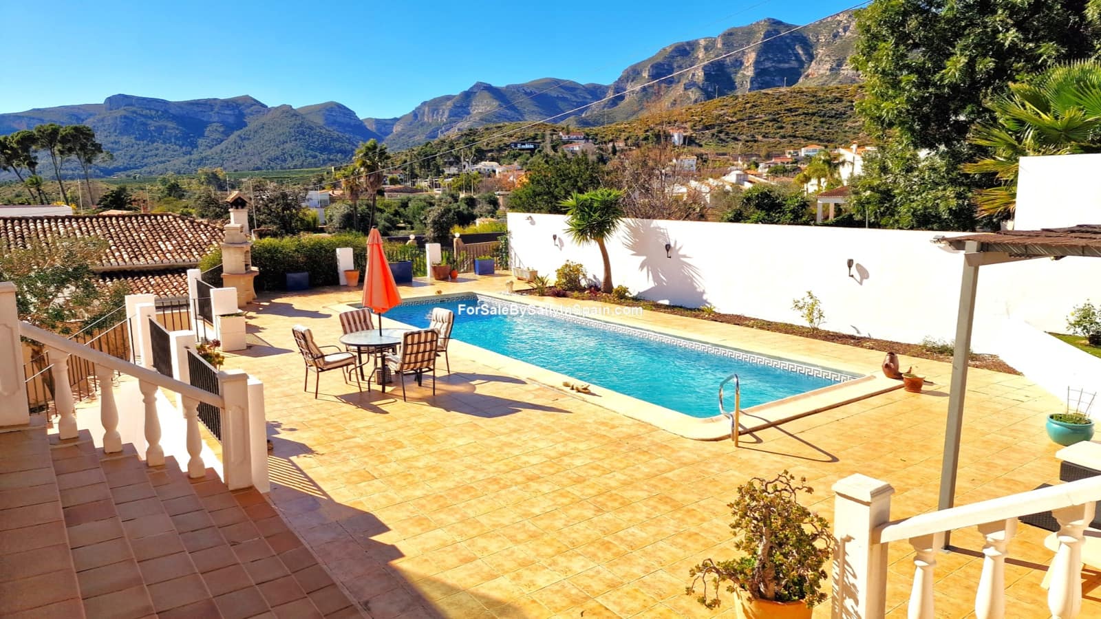 Chalet de 6 habitaciones en Gandia en venta con piscina garaje - 649.000 € (Ref: 9623182)