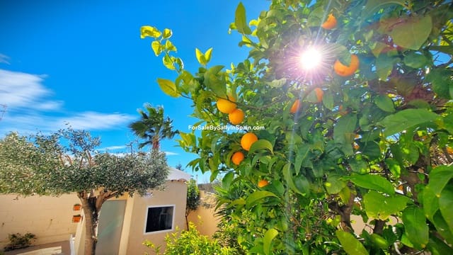 Chalet de 6 habitaciones en Gandia en venta con piscina garaje - 649.000 € (Ref: 9623182)