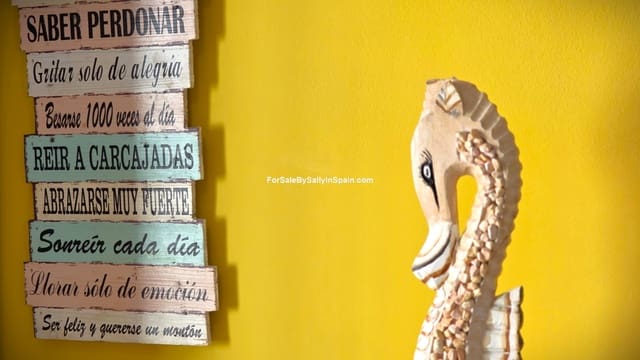 2 bedroom Apartment for sale in Gandia with garage - € 260,000 (Ref: 9625990)