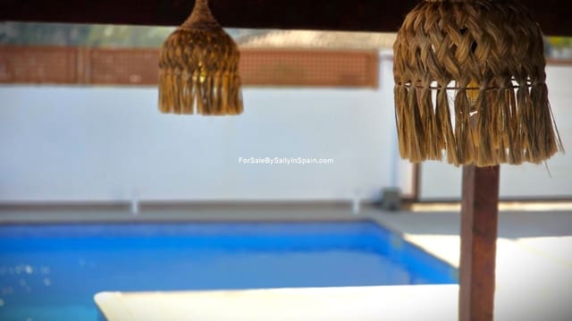 3 quarto Moradia para venda em Gandia com piscina garagem - 699 000 € (Ref: 9656611)