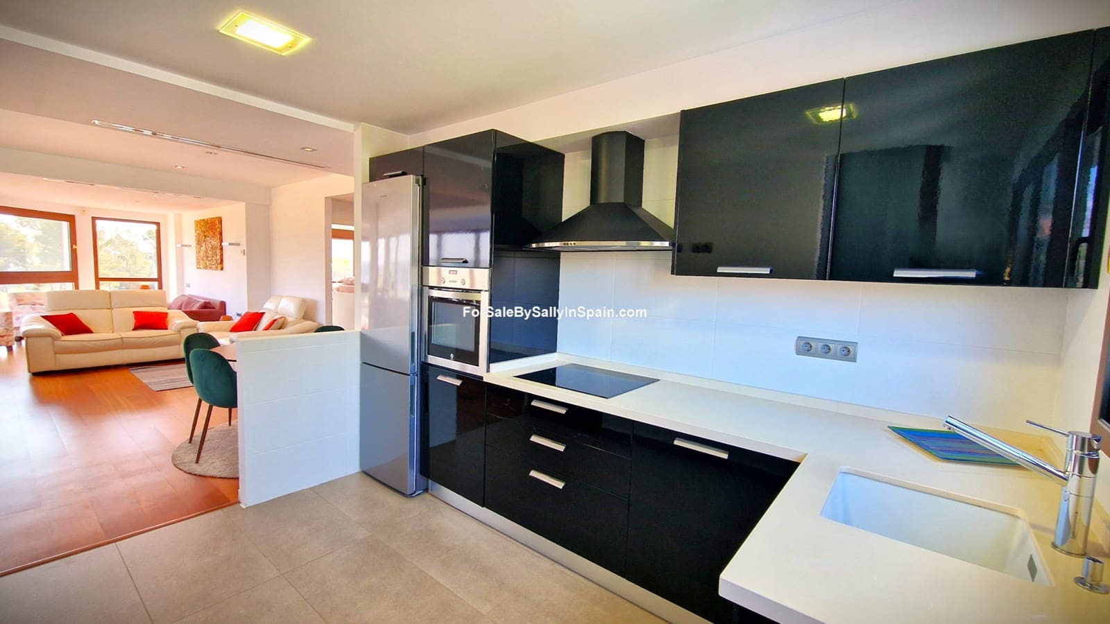 3 quarto Moradia para venda em Gandia com piscina garagem - 699 000 € (Ref: 9656611)