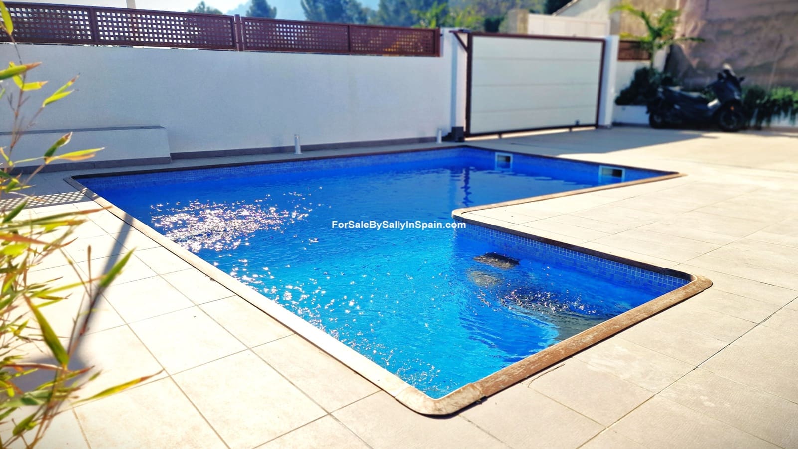 3 quarto Moradia para venda em Gandia com piscina garagem - 699 000 € (Ref: 9656611)
