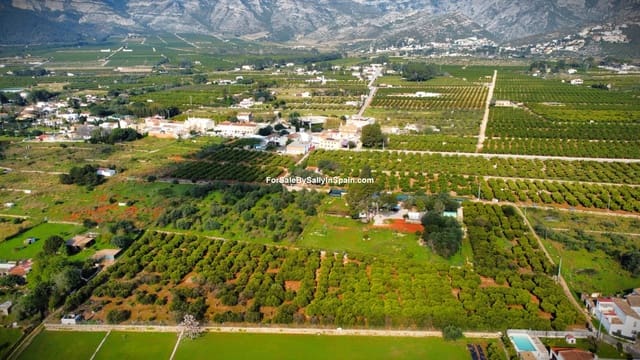 5 bedroom Villa for sale in Gandia with pool garage - € 450,000 (Ref: 9730580)