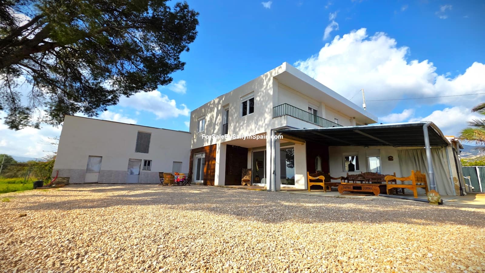 Chalet de 5 habitaciones en Gandia en venta con piscina garaje - 450.000 € (Ref: 9730580)