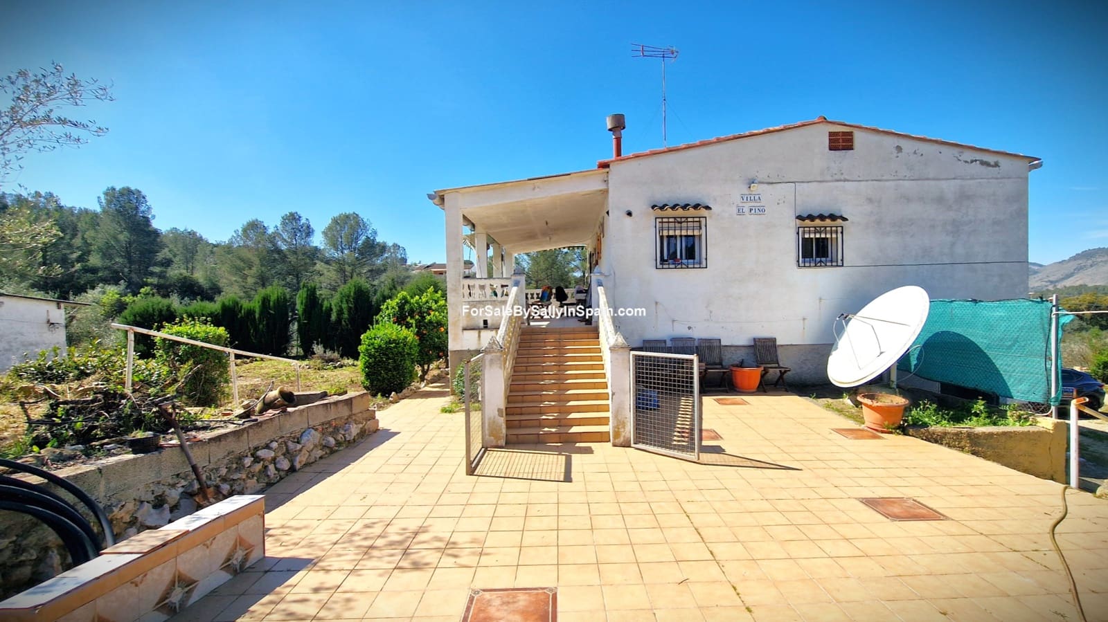 3 bedroom Villa for sale in Beniganim with pool garage - € 189,000 (Ref: 9733826)