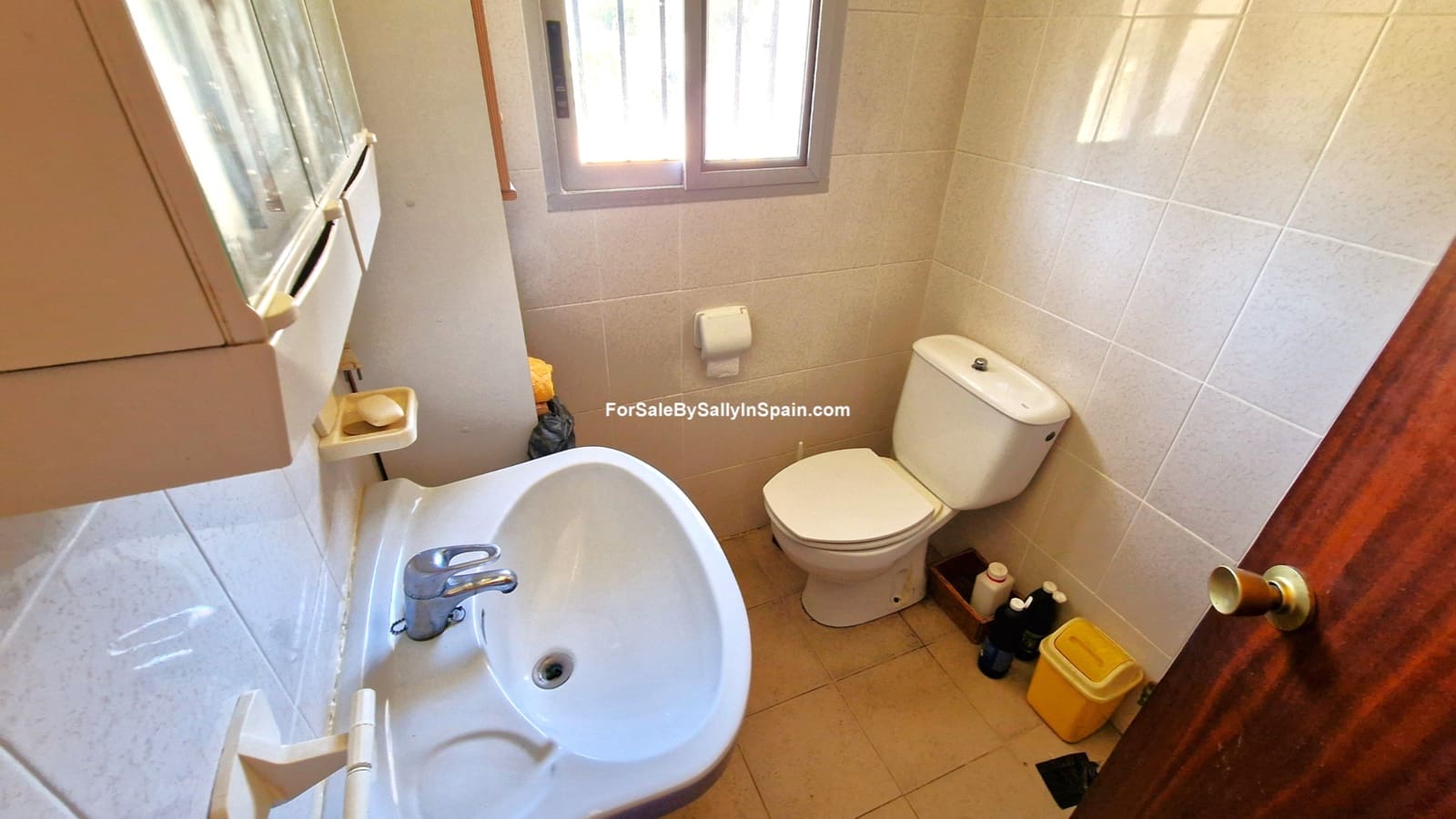 3 bedroom Villa for sale in Beniganim with pool garage - € 189,000 (Ref: 9733826)