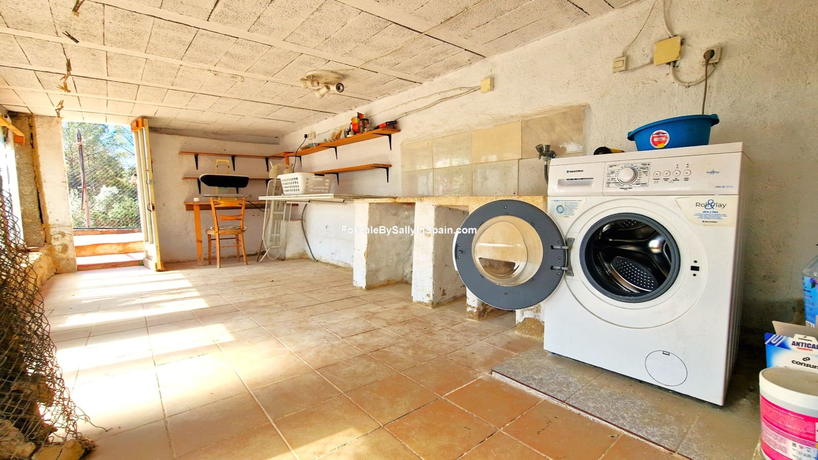 3 bedroom Villa for sale in Beniganim with pool garage - € 189,000 (Ref: 9733826)