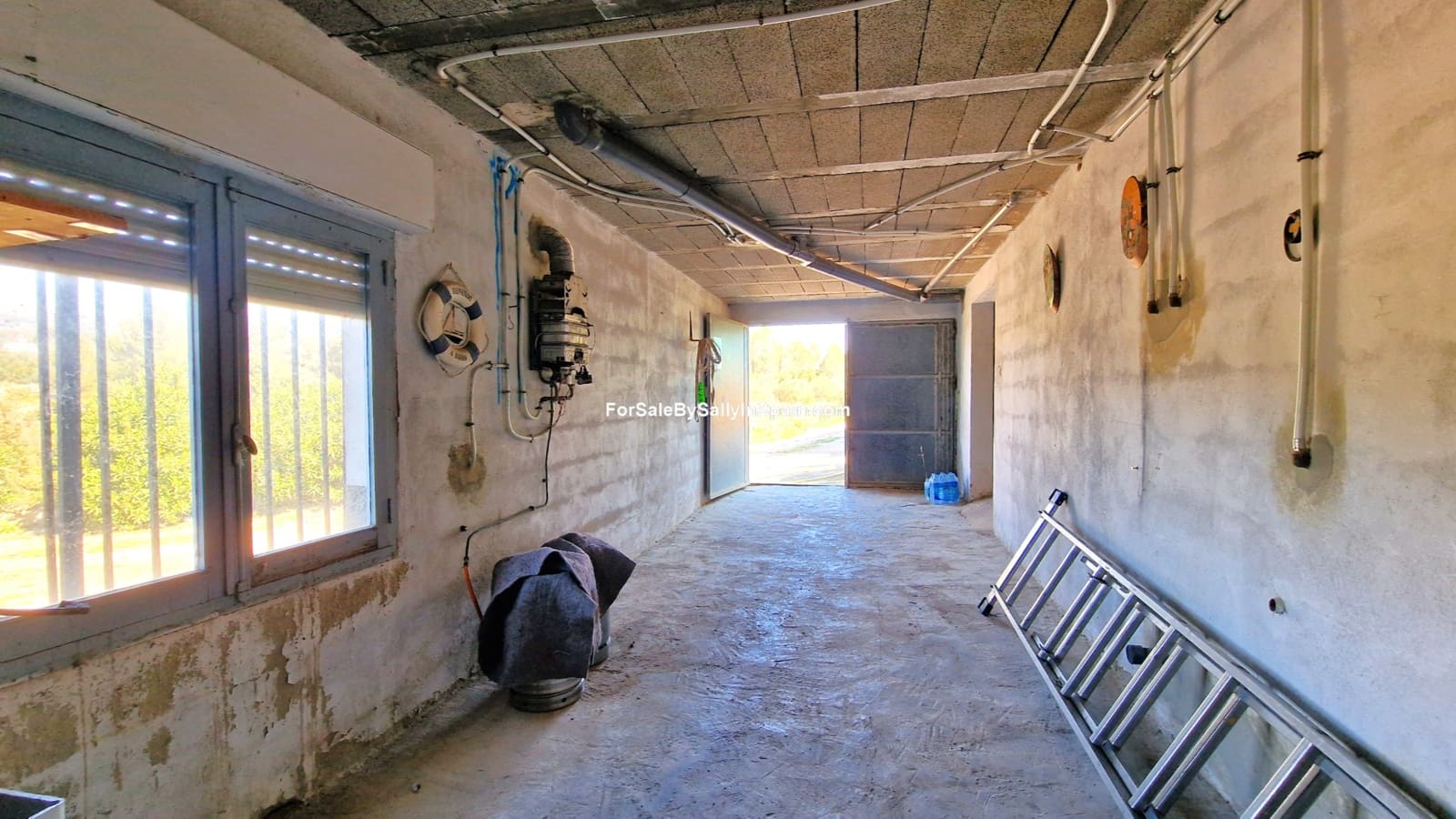 3 bedroom Villa for sale in Beniganim with pool garage - € 189,000 (Ref: 9733826)