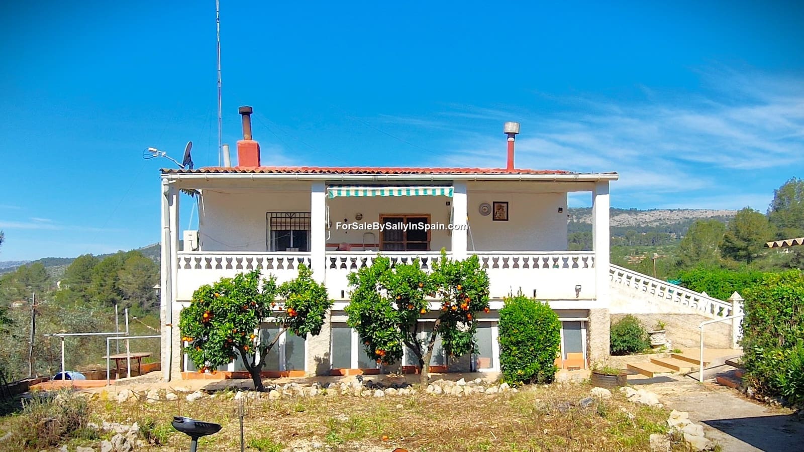 3 bedroom Villa for sale in Beniganim with pool garage - € 189,000 (Ref: 9733826)