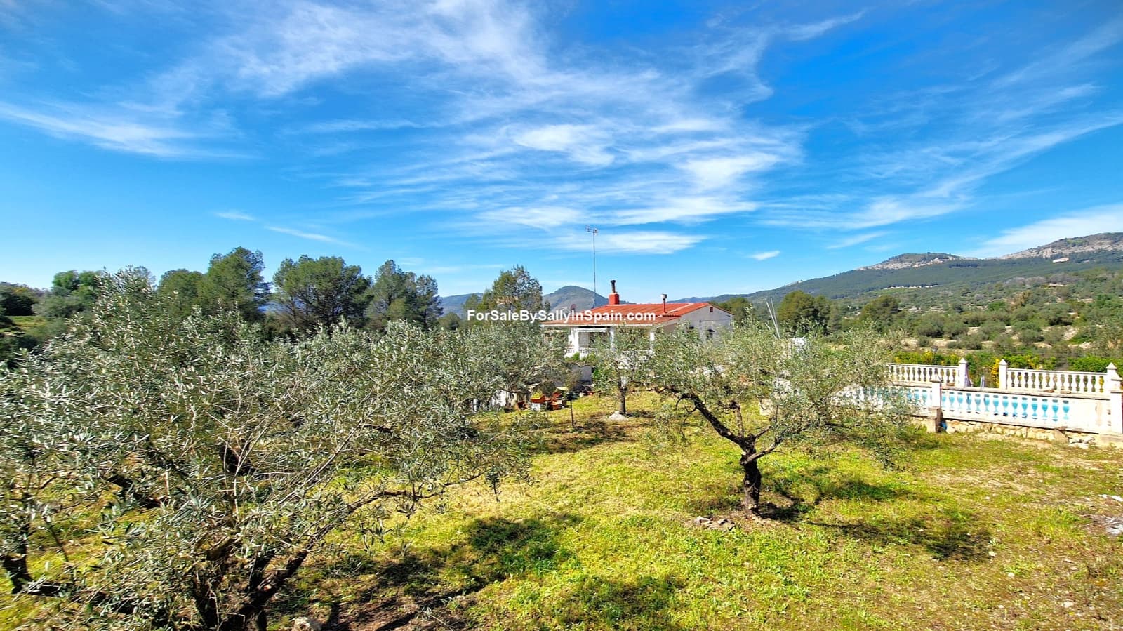 3 bedroom Villa for sale in Beniganim with pool garage - € 189,000 (Ref: 9733826)