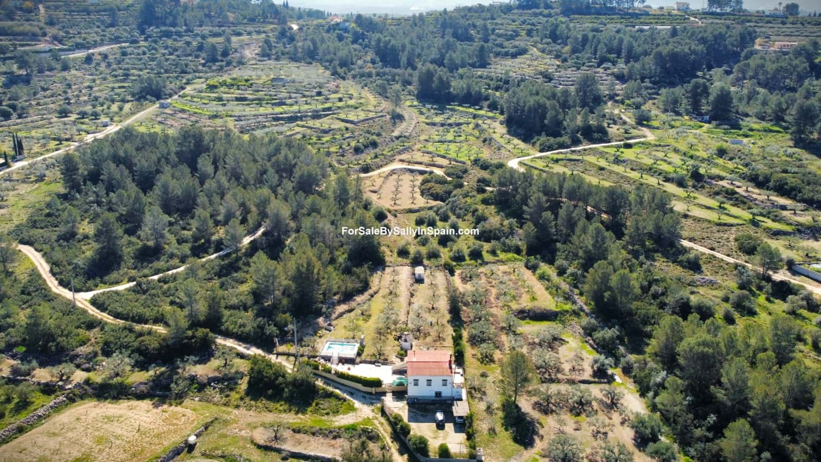 3 bedroom Villa for sale in Beniganim with pool garage - € 189,000 (Ref: 9733826)