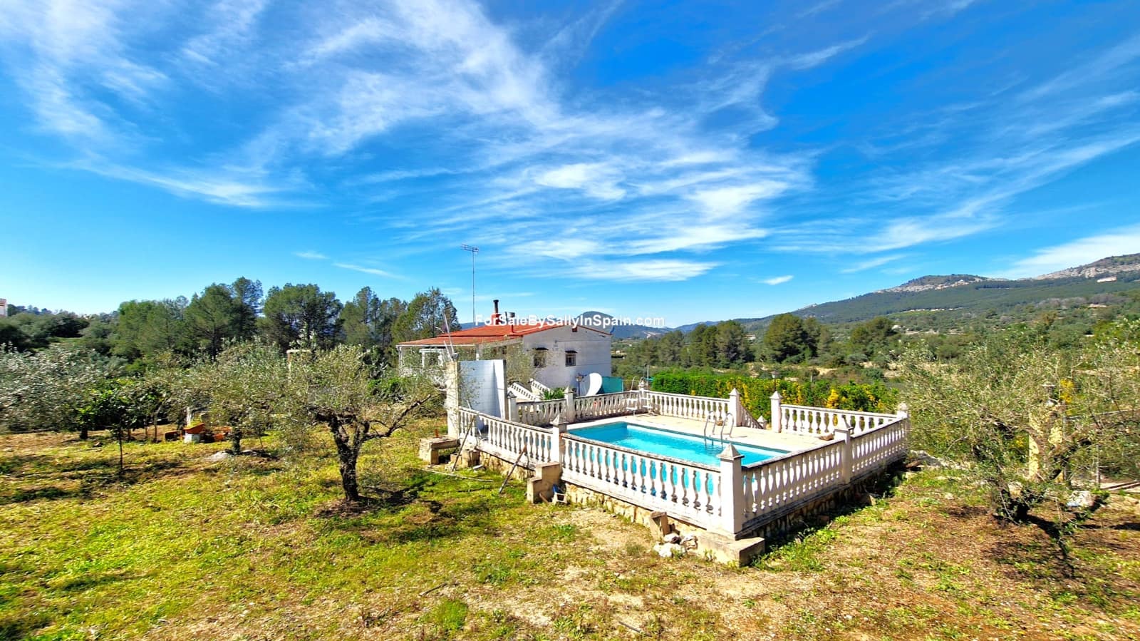 3 bedroom Villa for sale in Beniganim with pool garage - € 189,000 (Ref: 9733826)