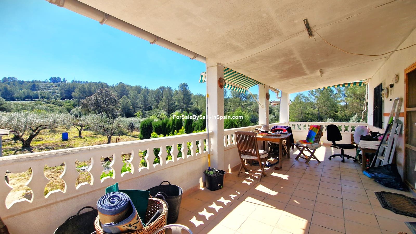 3 bedroom Villa for sale in Beniganim with pool garage - € 189,000 (Ref: 9733826)