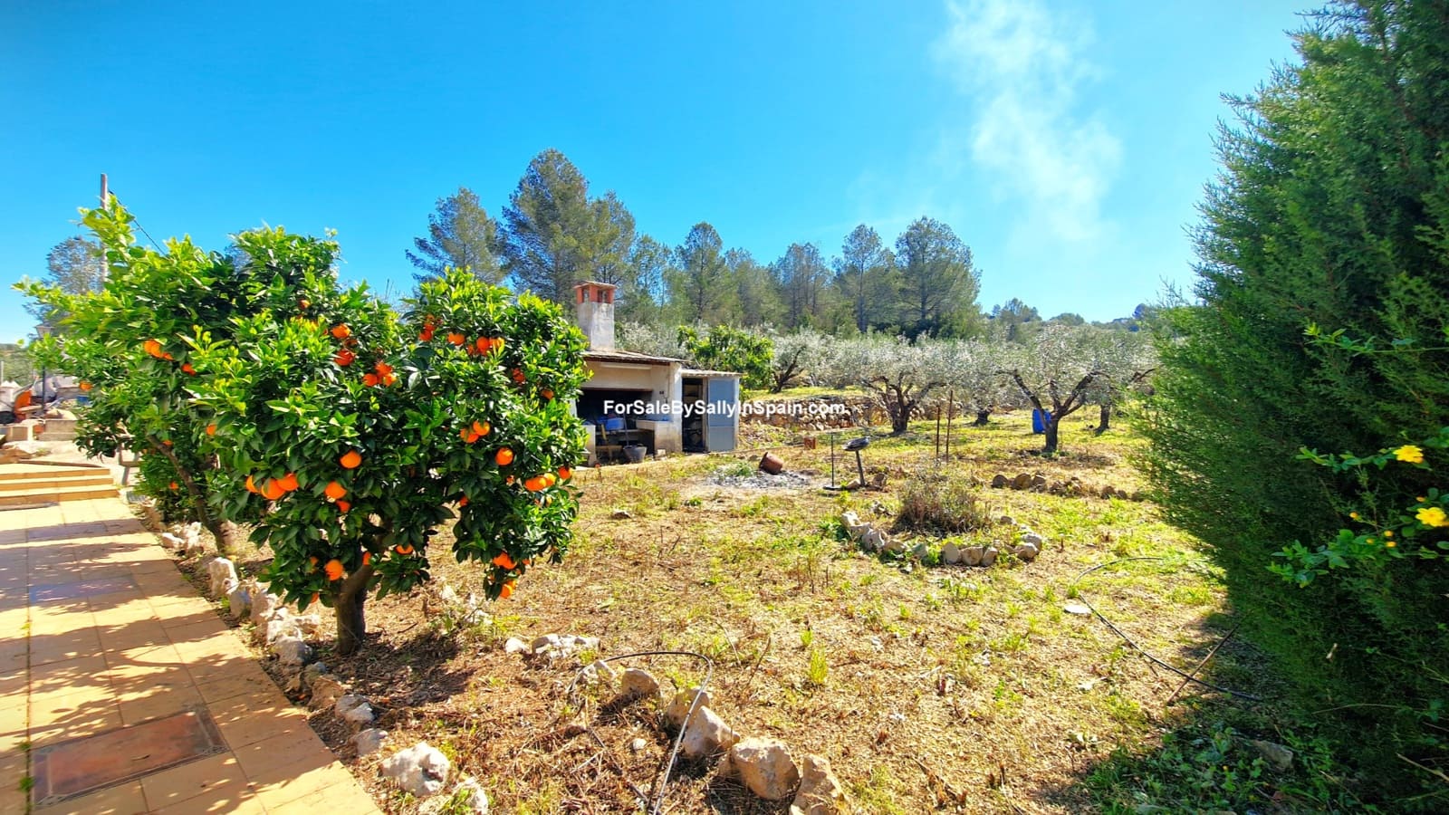 3 bedroom Villa for sale in Beniganim with pool garage - € 189,000 (Ref: 9733826)