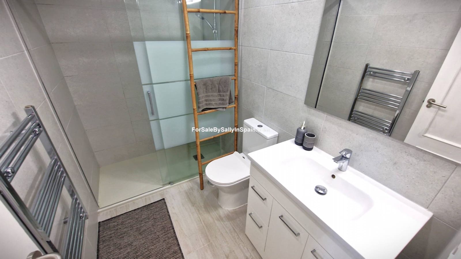 2 soveværelse Lejlighed til salg i Pego med swimmingpool garage - € 195.000 (Ref: 9805495)