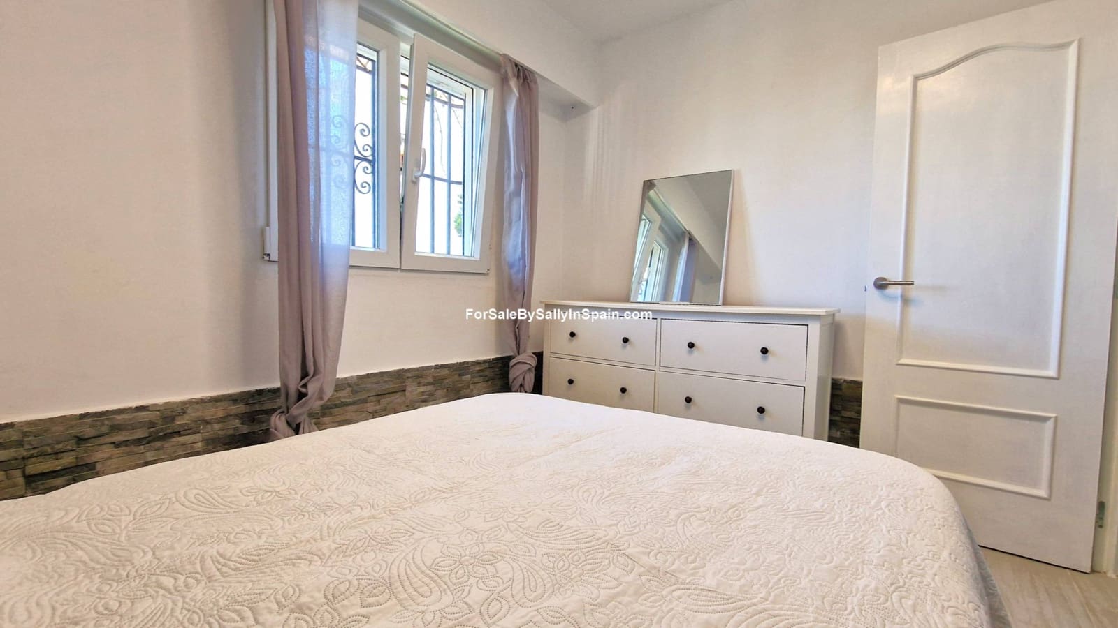 2 soveværelse Lejlighed til salg i Pego med swimmingpool garage - € 195.000 (Ref: 9805495)