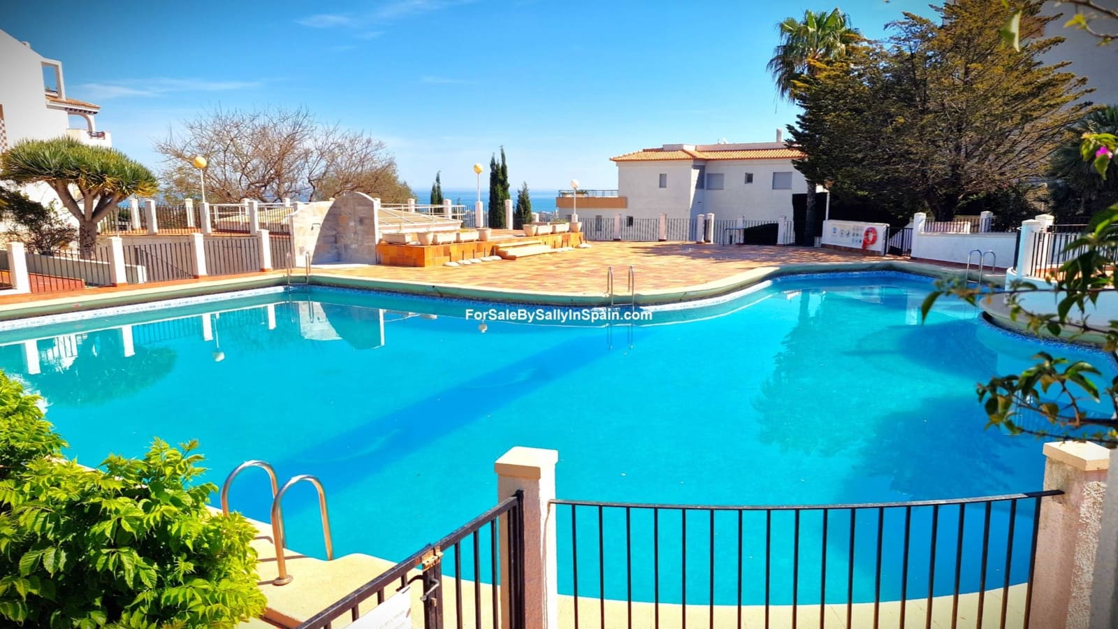 2 soveværelse Lejlighed til salg i Pego med swimmingpool garage - € 195.000 (Ref: 9805495)