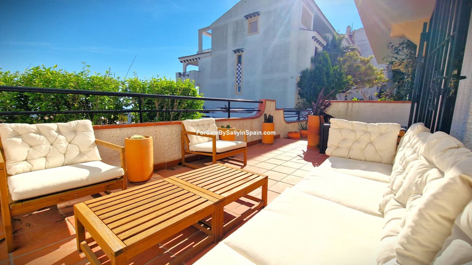 2 soveværelse Lejlighed til salg i Pego med swimmingpool garage - € 195.000 (Ref: 9805495)