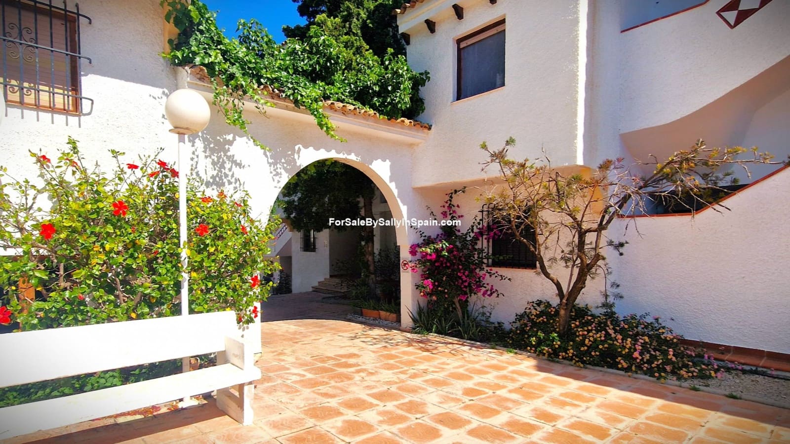 2 soveværelse Lejlighed til salg i Pego med swimmingpool garage - € 195.000 (Ref: 9805495)