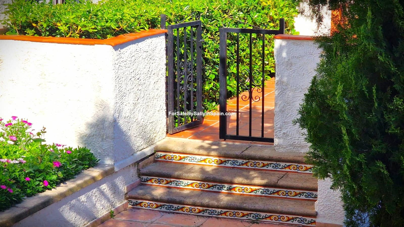 2 soveværelse Lejlighed til salg i Pego med swimmingpool garage - € 195.000 (Ref: 9805495)