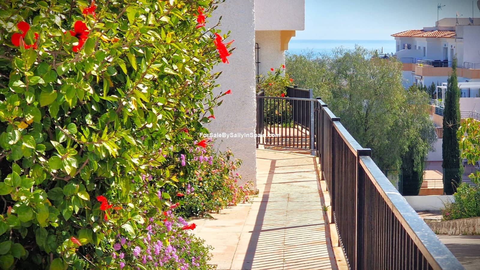 2 soveværelse Lejlighed til salg i Pego med swimmingpool garage - € 195.000 (Ref: 9805495)