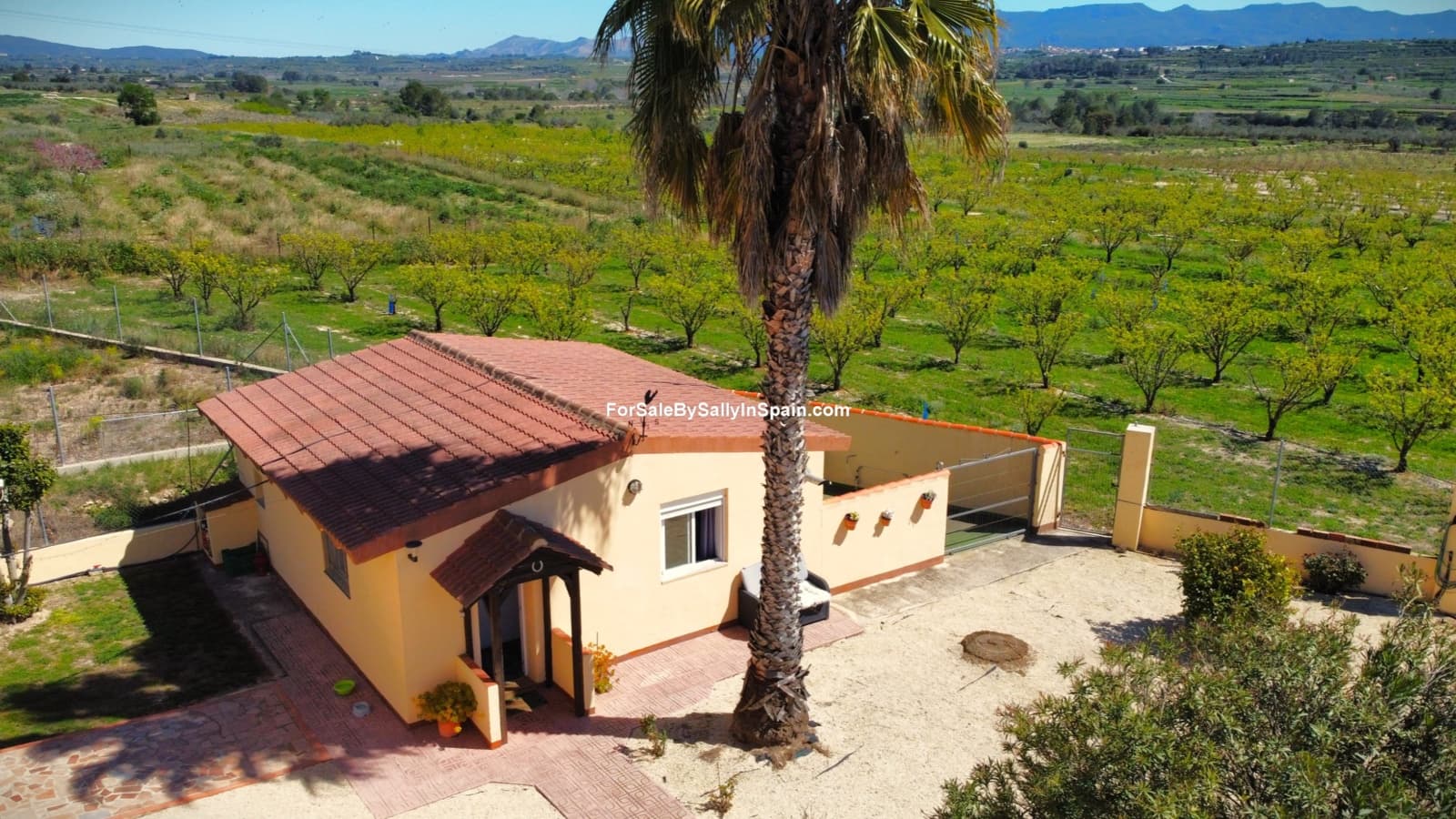 7 bedroom Villa for sale in Beniganim with pool garage - € 475,000 (Ref: 9820724)