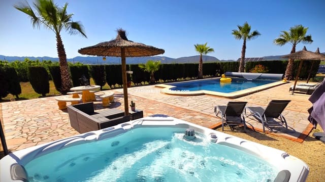 7 chambre Villa/Maison à vendre à Benigánim avec piscine garage - 475 000 € (Ref: 9820724)