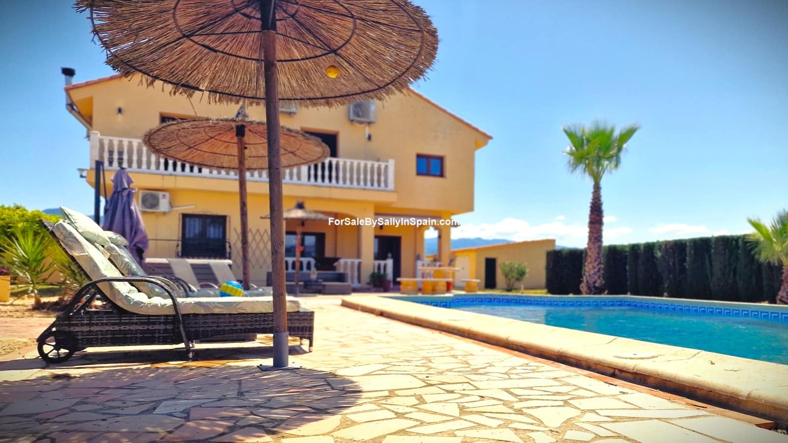 7 bedroom Villa for sale in Beniganim with pool garage - € 475,000 (Ref: 9820724)