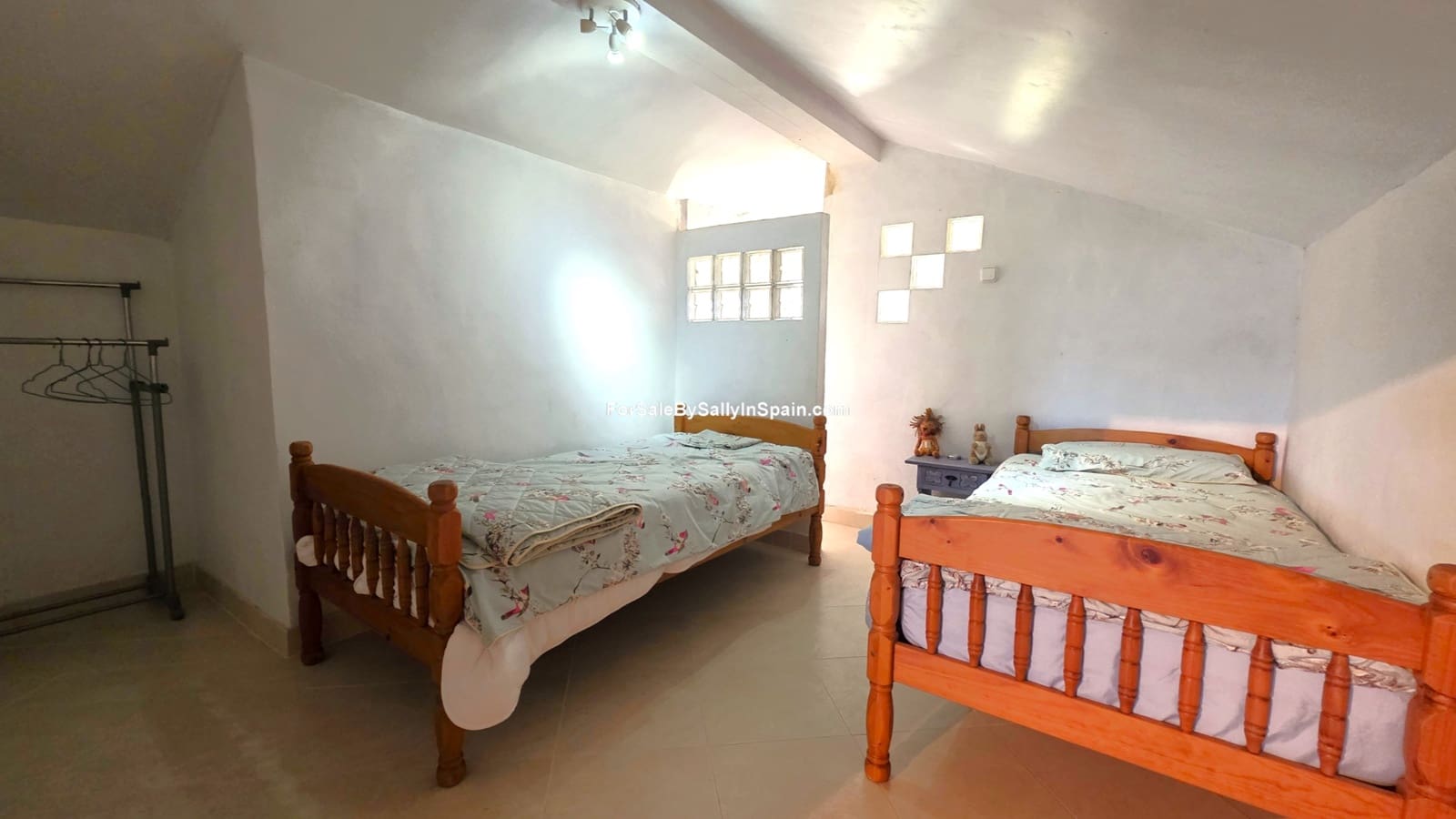 7 bedroom Villa for sale in Beniganim with pool garage - € 475,000 (Ref: 9820724)