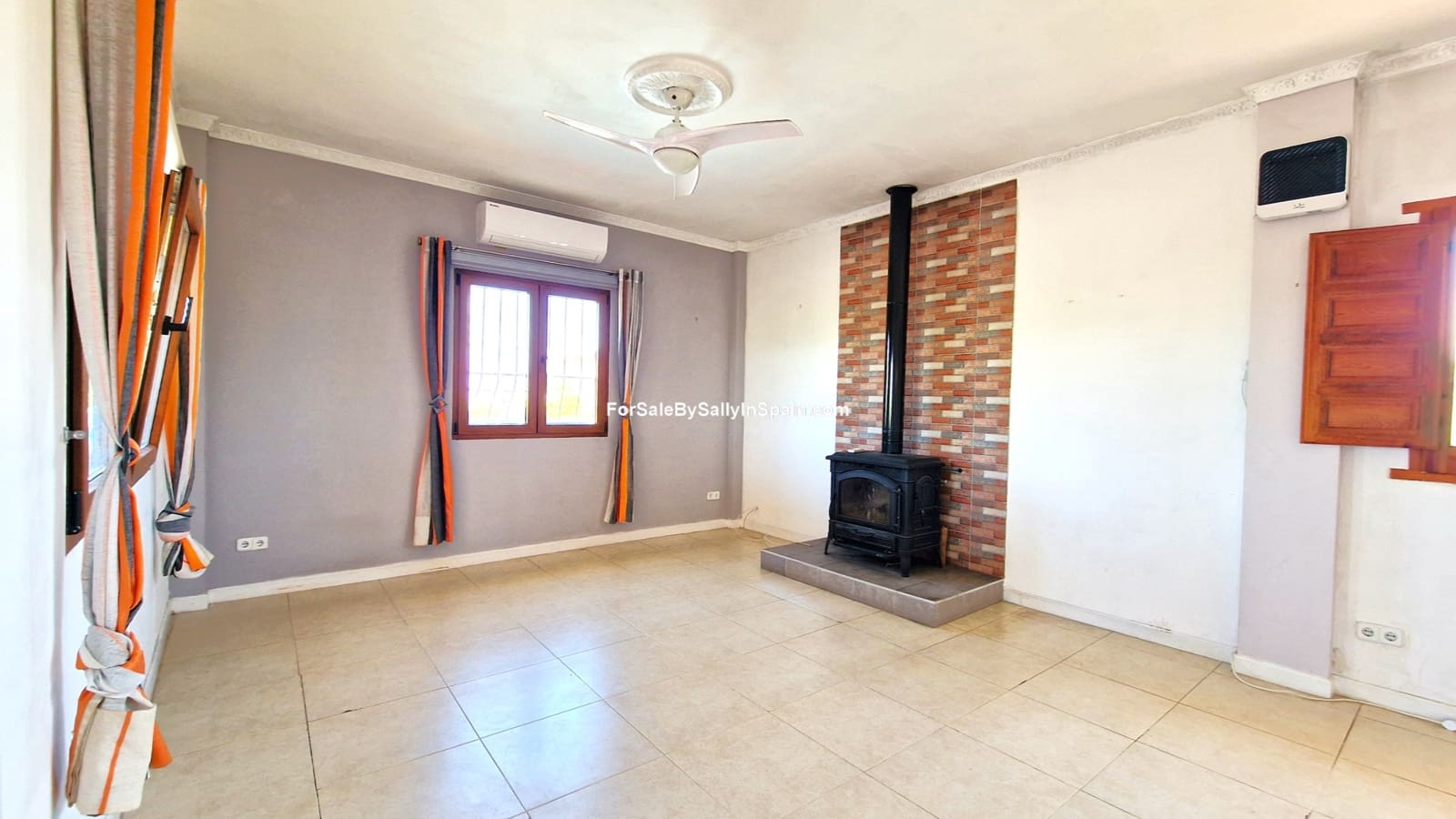 7 bedroom Villa for sale in Beniganim with pool garage - € 475,000 (Ref: 9820724)