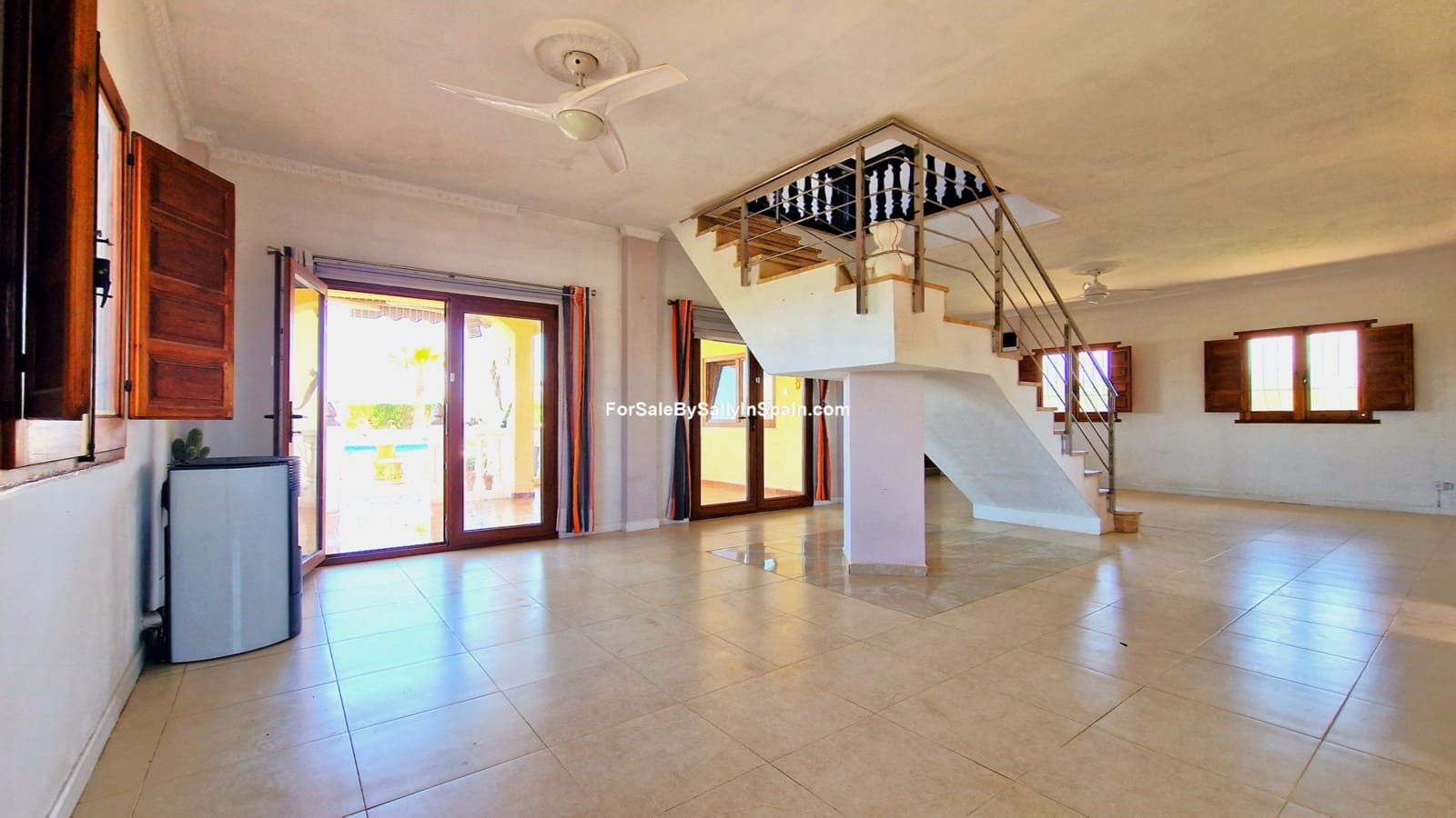 7 bedroom Villa for sale in Beniganim with pool garage - € 475,000 (Ref: 9820724)
