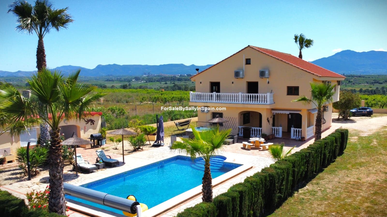 7 bedroom Villa for sale in Beniganim with pool garage - € 475,000 (Ref: 9820724)