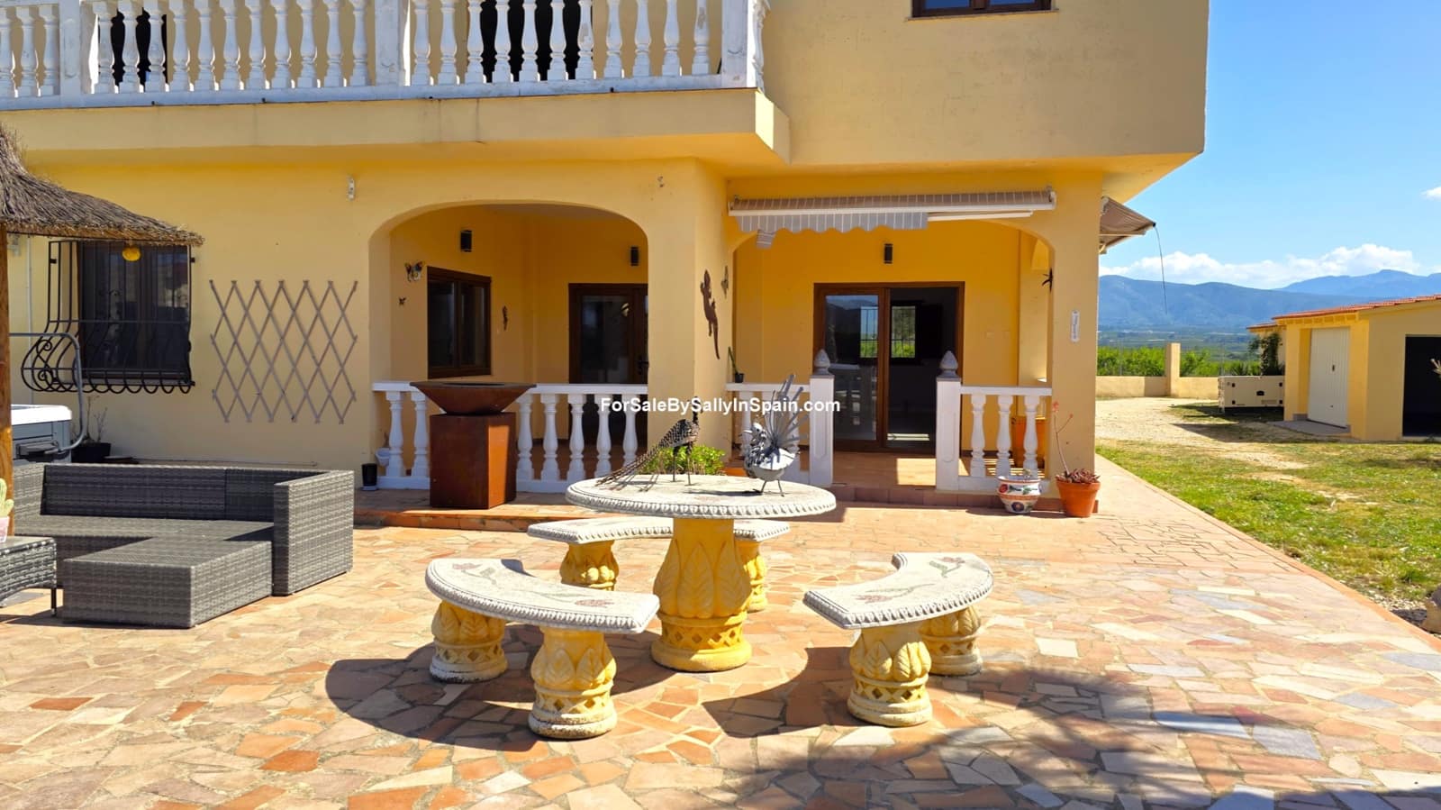 7 bedroom Villa for sale in Beniganim with pool garage - € 475,000 (Ref: 9820724)