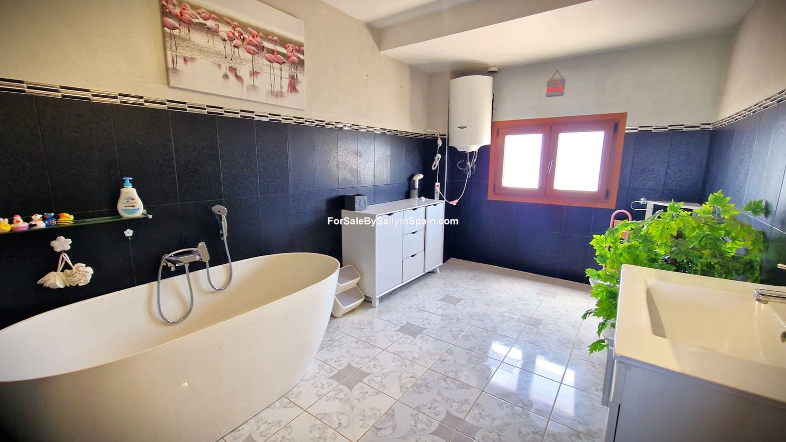 7 bedroom Villa for sale in Beniganim with pool garage - € 475,000 (Ref: 9820724)