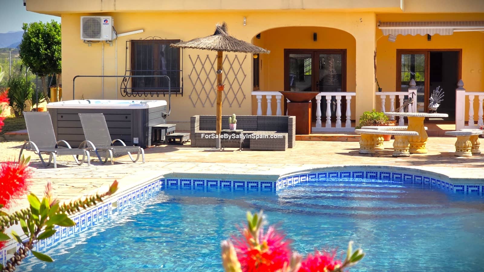 7 bedroom Villa for sale in Beniganim with pool garage - € 475,000 (Ref: 9820724)