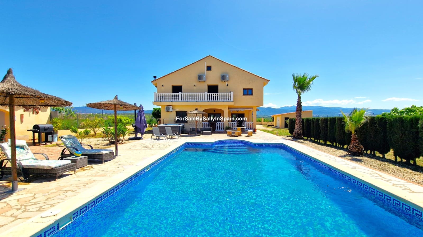 7 bedroom Villa for sale in Beniganim with pool garage - € 475,000 (Ref: 9820724)