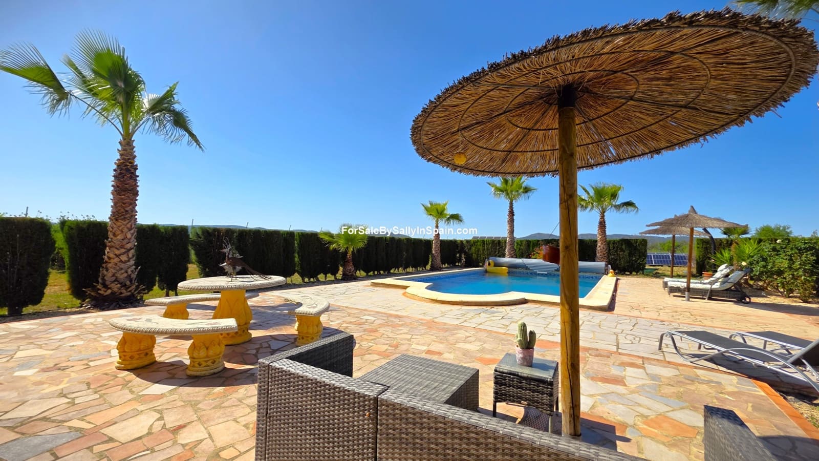 7 bedroom Villa for sale in Beniganim with pool garage - € 475,000 (Ref: 9820724)