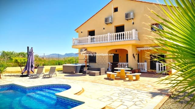 7 chambre Villa/Maison à vendre à Benigánim avec piscine garage - 449 000 € (Ref: 9820724)