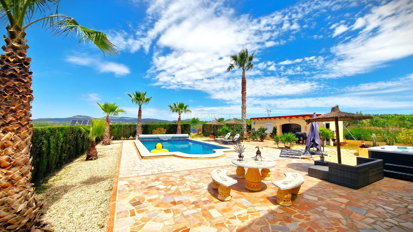 7 bedroom Villa for sale in Beniganim with pool garage - € 475,000 (Ref: 9820724)