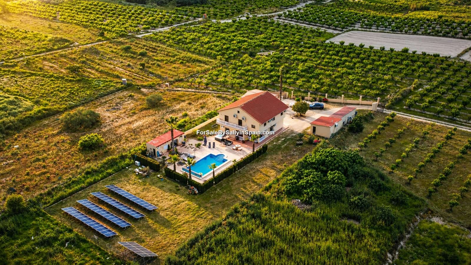7 bedroom Villa for sale in Beniganim with pool garage - € 475,000 (Ref: 9820724)
